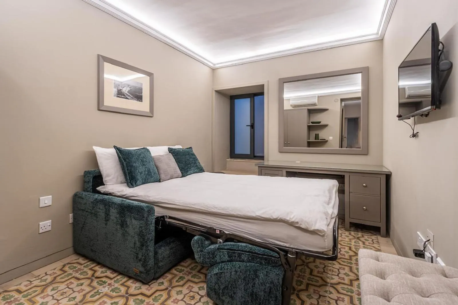 Stylish Seaview Valletta House